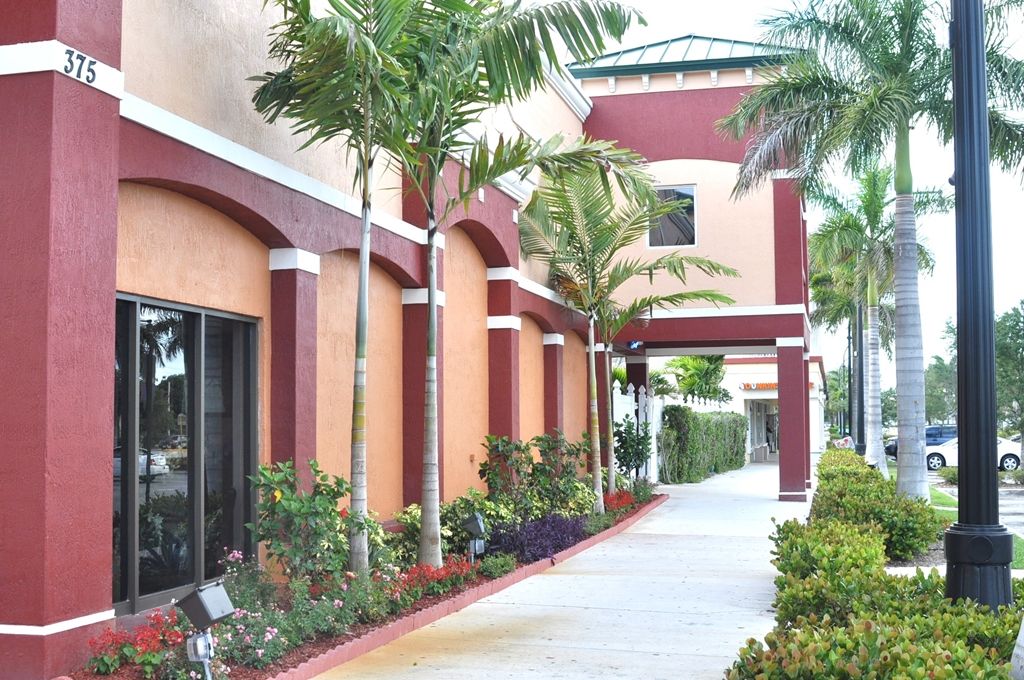 Plantation Inn Hotel And Lounge Exterior photo